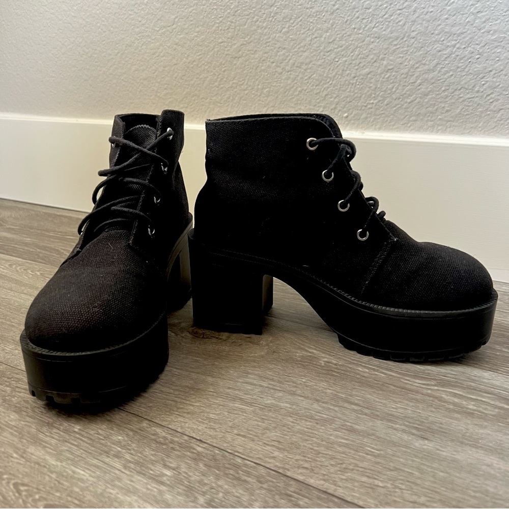 Black Platform Heeled Boots